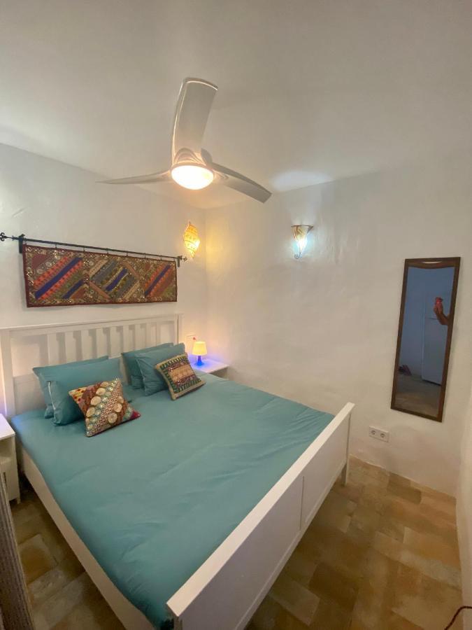 Cheerful One Bedroom Townhouse With Patio Archez Exterior photo